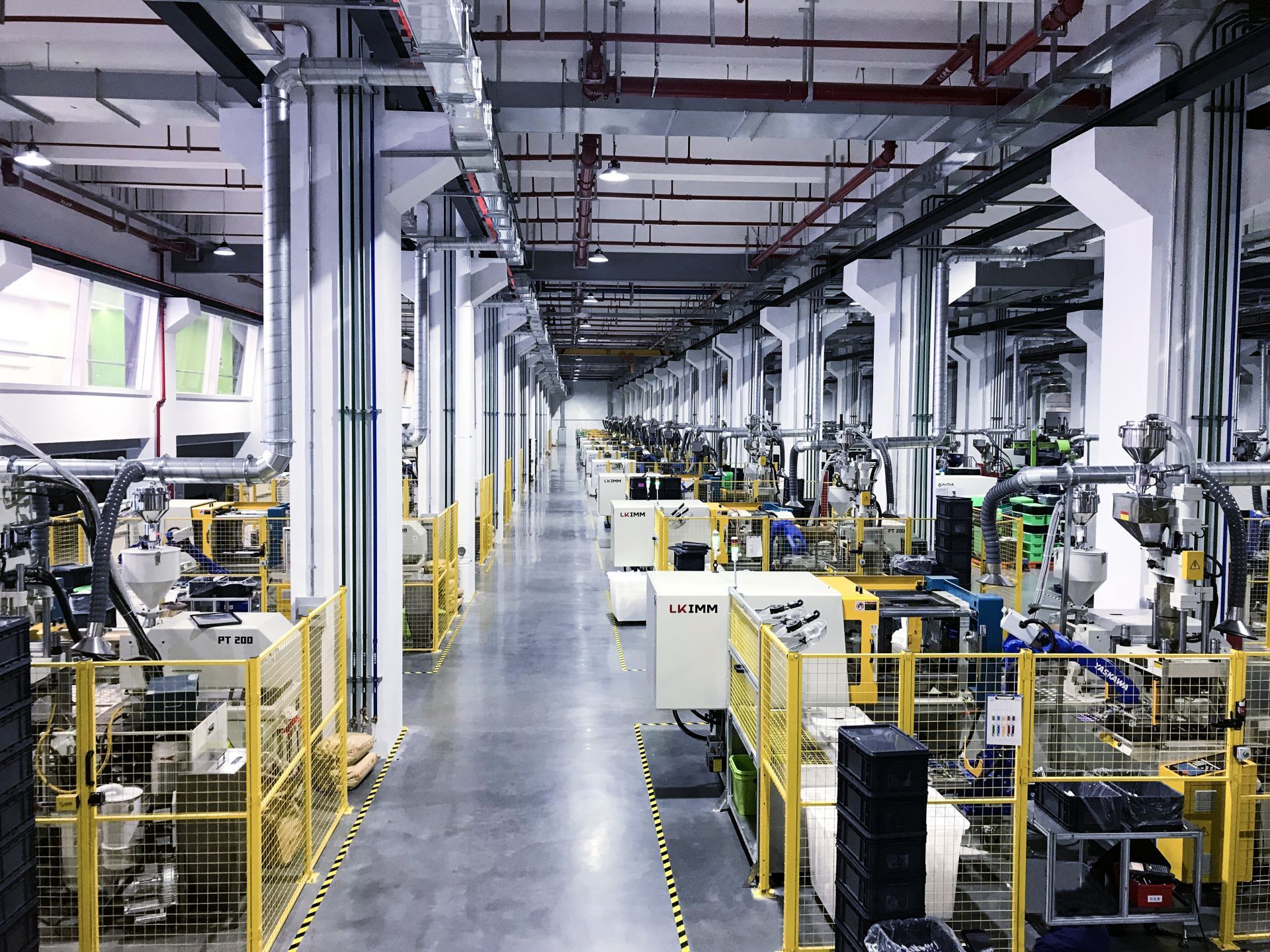 新材料 制造業(yè)“壓艙石”，筑牢工業(yè)“萬億之城”根基